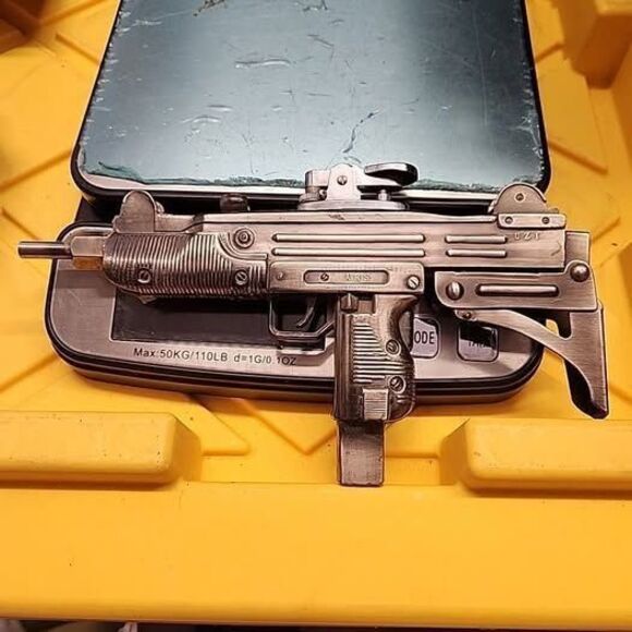 Unbranded Other - Vintage 70's Figural ARS Uzi Metal Table Lighter